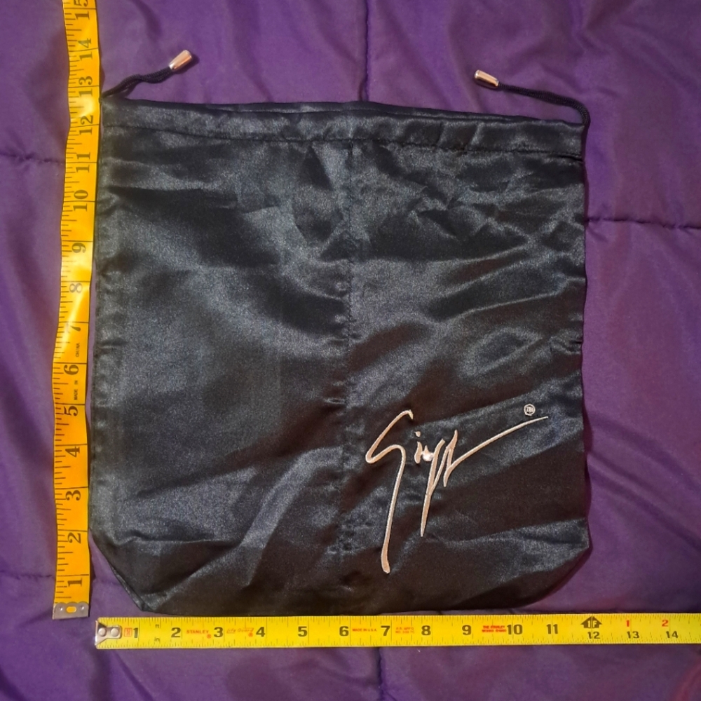 Giuseppe dust bag